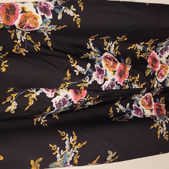 Shein Curve Romper 1XL Black and Floral - Picture 8 of 9
